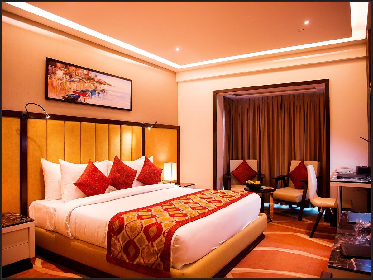 เรดิสัน ลัคนาว ซิตี้ เซ็นเตอร์ Hotel ลัคเนา ภายนอก รูปภาพ